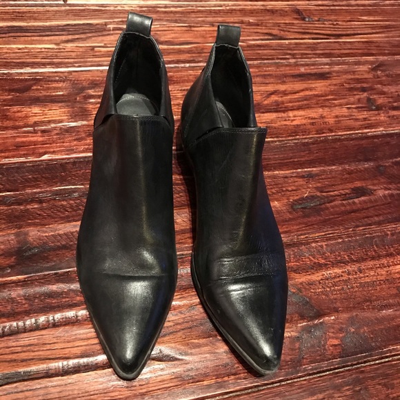 Kylie and Kendall real leather booties - Picture 1 of 5